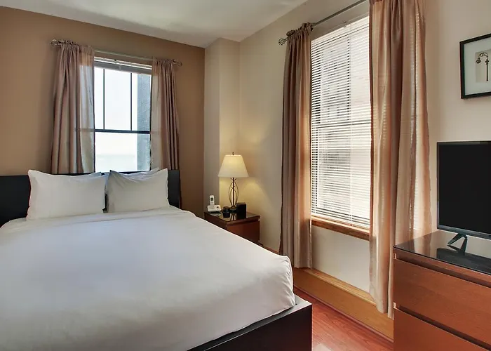 Hotel Dewitt And