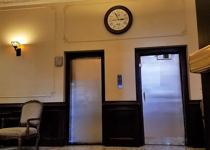 Dewitt And 3* Chicago