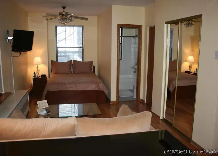 Hotel Dewitt And Chicago