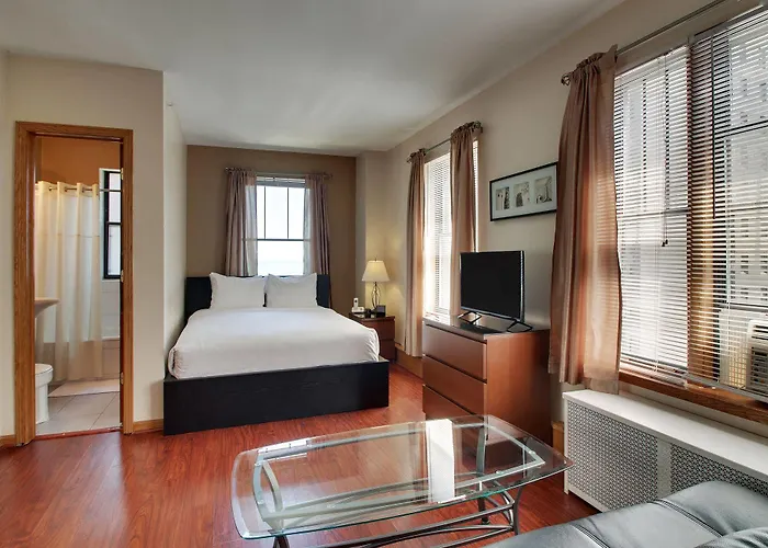 Hotel Dewitt And Chicago